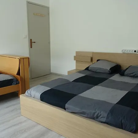 Un 2eme Etage A 300 Metres De La Mer, ! 홈스테이 *