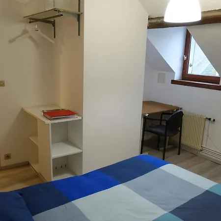 Un 2eme Etage A 300 Metres De La Mer, !